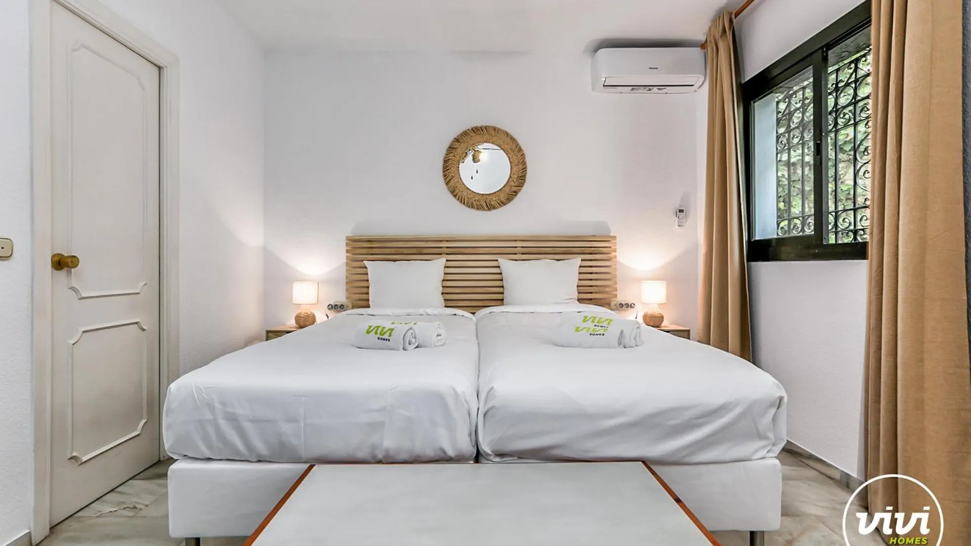 Vivi Homes - Calahonda Charm Mijas Costa 0*,  Spanyolország